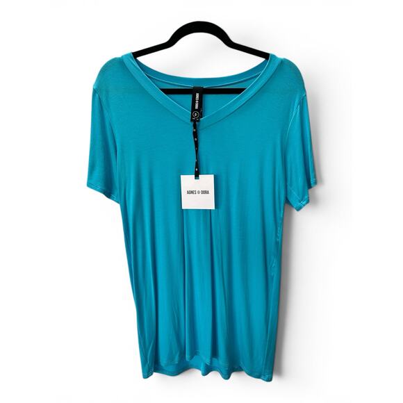 Agnes & Dora Tops - Agnes & Dora Womens NWT Size S Scuba Blue Relaxed Oversized V-Neck Tee